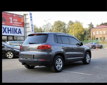 Серый Фольксваген Тигуан, объемом двигателя 2 л и пробегом 199 тыс. км за 11999 $, фото 2 на Automoto.ua