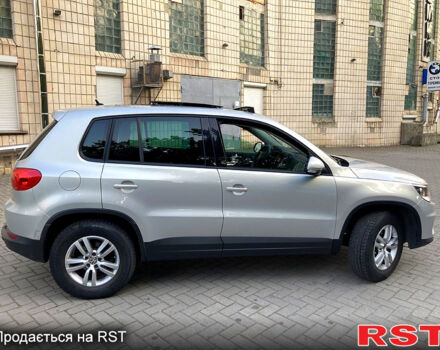 Серый Фольксваген Тигуан, объемом двигателя 2 л и пробегом 170 тыс. км за 12500 $, фото 8 на Automoto.ua