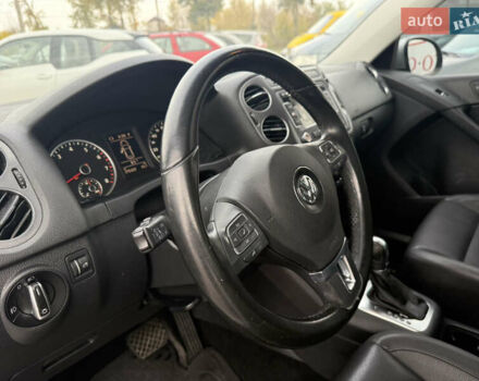 Фольксваген Тигуан 2012 в Борисполе на Automoto.ua Серый Фольксваген Тигуан, объемом двигателя 1.98 л и пробегом 215 тыс. км за 9999 $, фото 17 на Automoto.ua