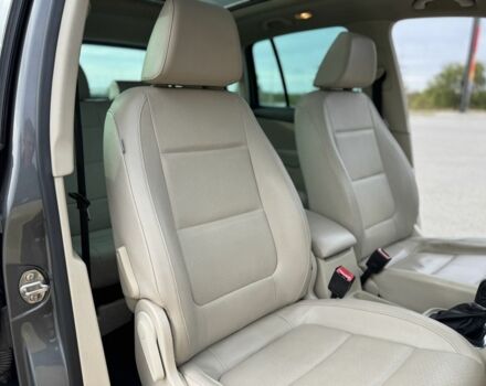 Сірий Фольксваген Тігуан, об'ємом двигуна 2 л та пробігом 184 тис. км за 11500 $, фото 14 на Automoto.ua