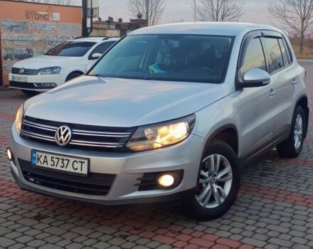 Серый Фольксваген Тигуан, объемом двигателя 2 л и пробегом 193 тыс. км за 10500 $, фото 2 на Automoto.ua