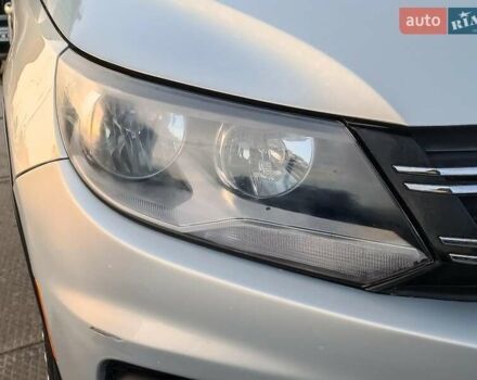 Серый Фольксваген Тигуан, объемом двигателя 2 л и пробегом 184 тыс. км за 10990 $, фото 4 на Automoto.ua