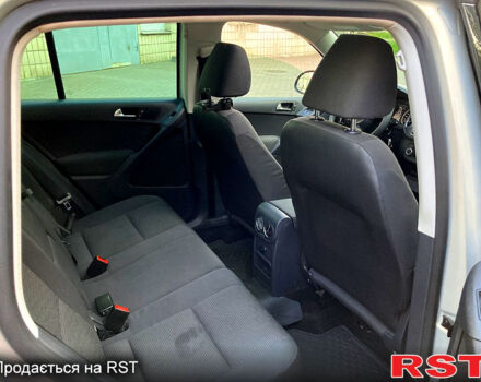 Серый Фольксваген Тигуан, объемом двигателя 2 л и пробегом 170 тыс. км за 12500 $, фото 12 на Automoto.ua