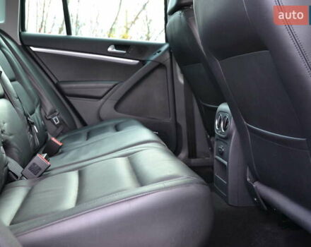 Сірий Фольксваген Тігуан, об'ємом двигуна 1.98 л та пробігом 310 тис. км за 10999 $, фото 19 на Automoto.ua