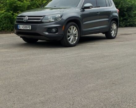 Сірий Фольксваген Тігуан, об'ємом двигуна 2 л та пробігом 205 тис. км за 12200 $, фото 2 на Automoto.ua