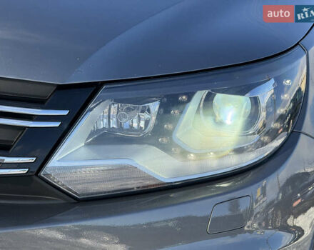 Серый Фольксваген Тигуан, объемом двигателя 2 л и пробегом 205 тыс. км за 15500 $, фото 10 на Automoto.ua