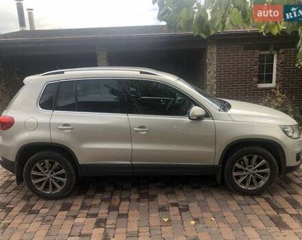 Серый Фольксваген Тигуан, объемом двигателя 1.98 л и пробегом 135 тыс. км за 11000 $, фото 2 на Automoto.ua