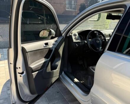 Серый Фольксваген Тигуан, объемом двигателя 2 л и пробегом 215 тыс. км за 9700 $, фото 10 на Automoto.ua