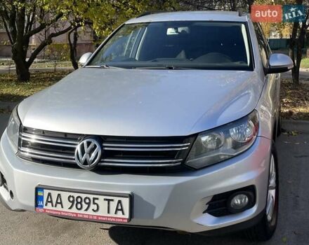 Серый Фольксваген Тигуан, объемом двигателя 1.98 л и пробегом 250 тыс. км за 13200 $, фото 1 на Automoto.ua