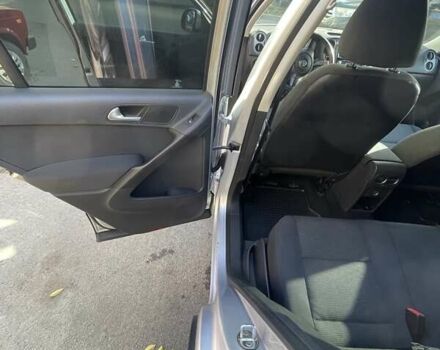 Серый Фольксваген Тигуан, объемом двигателя 1.98 л и пробегом 250 тыс. км за 13200 $, фото 11 на Automoto.ua