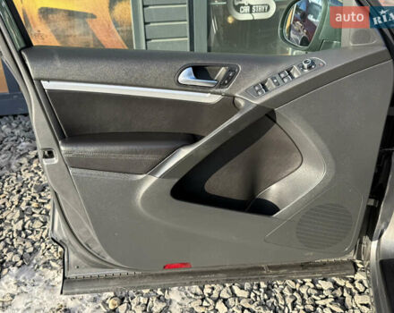 Серый Фольксваген Тигуан, объемом двигателя 2 л и пробегом 205 тыс. км за 15500 $, фото 43 на Automoto.ua