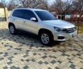 Серый Фольксваген Тигуан, объемом двигателя 20 л и пробегом 219 тыс. км за 11500 $, фото 8 на Automoto.ua