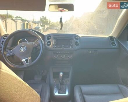 Серый Фольксваген Тигуан, объемом двигателя 1.98 л и пробегом 217 тыс. км за 12300 $, фото 4 на Automoto.ua