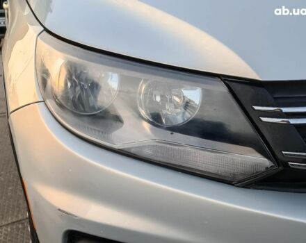 Серый Фольксваген Тигуан, объемом двигателя 2 л и пробегом 184 тыс. км за 10990 $, фото 3 на Automoto.ua