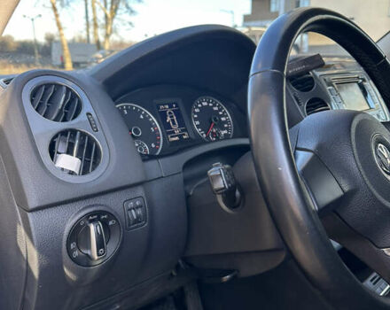 Серый Фольксваген Тигуан, объемом двигателя 1.97 л и пробегом 240 тыс. км за 15600 $, фото 8 на Automoto.ua