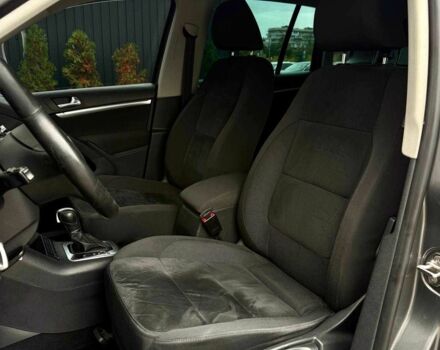 Сірий Фольксваген Тігуан, об'ємом двигуна 2 л та пробігом 186 тис. км за 14500 $, фото 22 на Automoto.ua