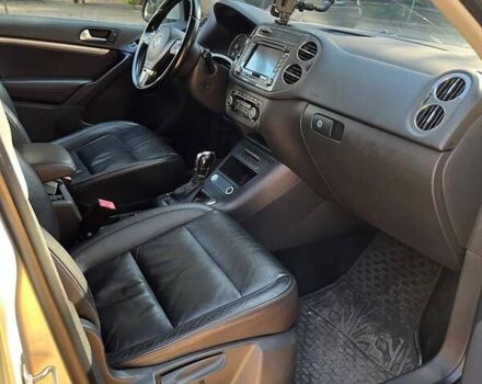 Серый Фольксваген Тигуан, объемом двигателя 1.98 л и пробегом 190 тыс. км за 12700 $, фото 11 на Automoto.ua