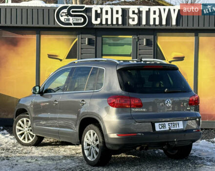 Серый Фольксваген Тигуан, объемом двигателя 2 л и пробегом 205 тыс. км за 15500 $, фото 2 на Automoto.ua