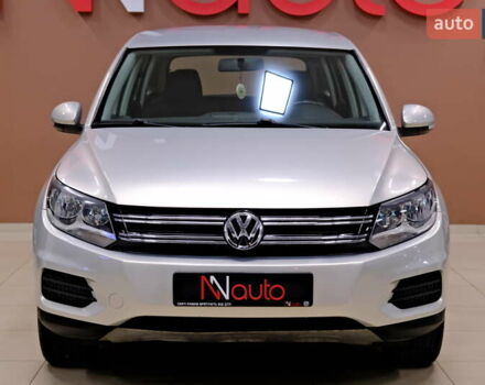 Сірий Фольксваген Тігуан, об'ємом двигуна 2 л та пробігом 170 тис. км за 9900 $, фото 1 на Automoto.ua
