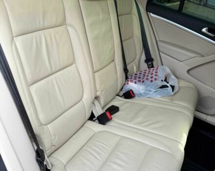 Серый Фольксваген Тигуан, объемом двигателя 2 л и пробегом 290 тыс. км за 9200 $, фото 10 на Automoto.ua