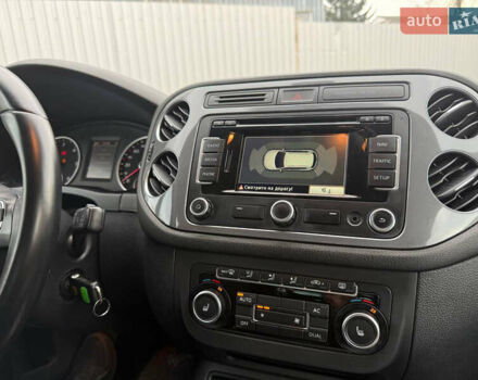 Серый Фольксваген Тигуан, объемом двигателя 1.97 л и пробегом 247 тыс. км за 14500 $, фото 17 на Automoto.ua