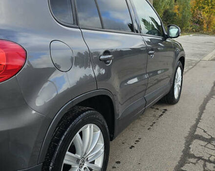 Серый Фольксваген Тигуан, объемом двигателя 2 л и пробегом 260 тыс. км за 13450 $, фото 19 на Automoto.ua