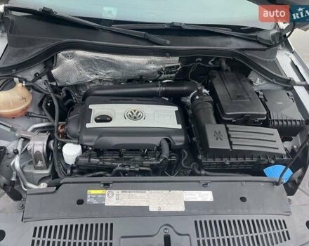 Сірий Фольксваген Тігуан, об'ємом двигуна 2 л та пробігом 255 тис. км за 9600 $, фото 19 на Automoto.ua