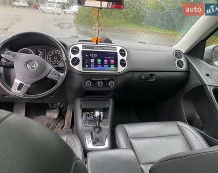 Сірий Фольксваген Тігуан, об'ємом двигуна 1.98 л та пробігом 207 тис. км за 12000 $, фото 1 на Automoto.ua