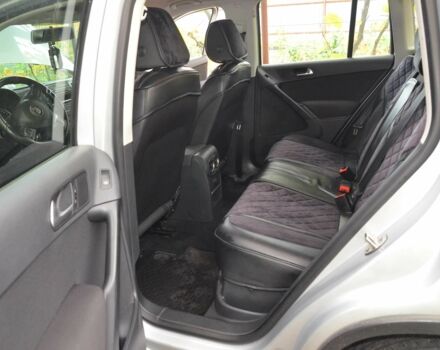 Серый Фольксваген Тигуан, объемом двигателя 2 л и пробегом 308 тыс. км за 10800 $, фото 11 на Automoto.ua