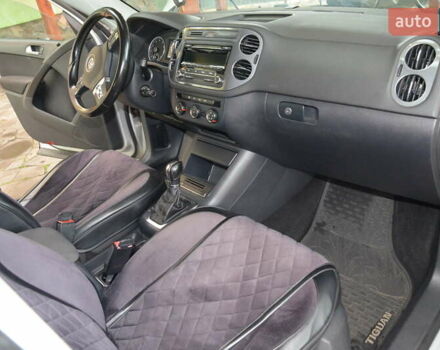 Серый Фольксваген Тигуан, объемом двигателя 1.98 л и пробегом 308 тыс. км за 10800 $, фото 12 на Automoto.ua