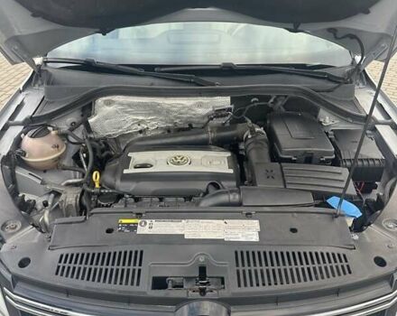 Сірий Фольксваген Тігуан, об'ємом двигуна 1.98 л та пробігом 165 тис. км за 9999 $, фото 13 на Automoto.ua