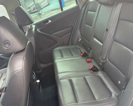 Серый Фольксваген Тигуан, объемом двигателя 1.98 л и пробегом 260 тыс. км за 10300 $, фото 10 на Automoto.ua