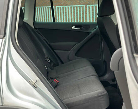 Сірий Фольксваген Тігуан, об'ємом двигуна 1.98 л та пробігом 130 тис. км за 9800 $, фото 22 на Automoto.ua