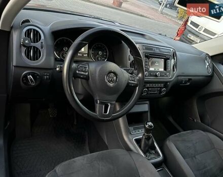 Серый Фольксваген Тигуан, объемом двигателя 1.97 л и пробегом 247 тыс. км за 14500 $, фото 15 на Automoto.ua