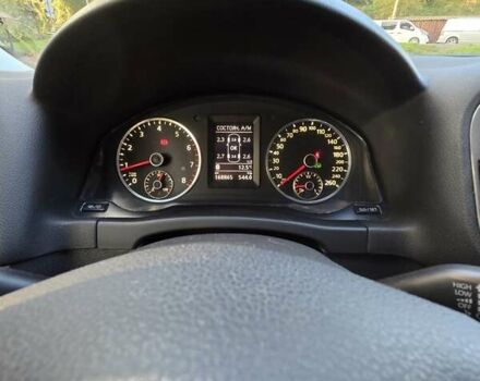 Серый Фольксваген Тигуан, объемом двигателя 1.98 л и пробегом 168 тыс. км за 12800 $, фото 16 на Automoto.ua