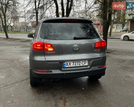 Серый Фольксваген Тигуан, объемом двигателя 2 л и пробегом 242 тыс. км за 13800 $, фото 4 на Automoto.ua