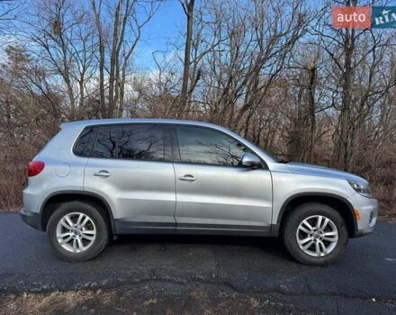 Сірий Фольксваген Тігуан, об'ємом двигуна 1.98 л та пробігом 110 тис. км за 11300 $, фото 4 на Automoto.ua
