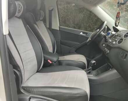 Сірий Фольксваген Тігуан, об'ємом двигуна 1.98 л та пробігом 267 тис. км за 13500 $, фото 12 на Automoto.ua