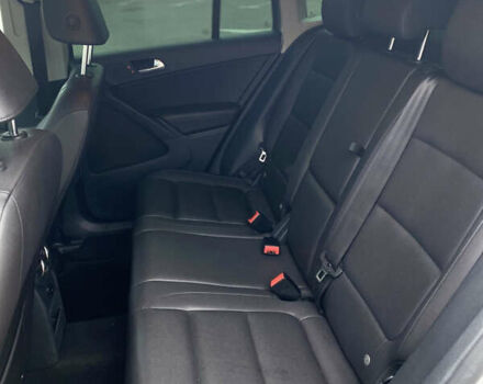 Серый Фольксваген Тигуан, объемом двигателя 1.98 л и пробегом 294 тыс. км за 11500 $, фото 20 на Automoto.ua