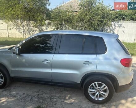 Серый Фольксваген Тигуан, объемом двигателя 1.98 л и пробегом 200 тыс. км за 14000 $, фото 2 на Automoto.ua