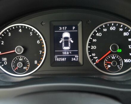 Серый Фольксваген Тигуан, объемом двигателя 2 л и пробегом 308 тыс. км за 10800 $, фото 8 на Automoto.ua