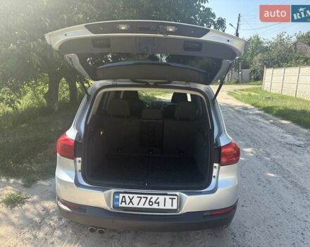 Серый Фольксваген Тигуан, объемом двигателя 1.98 л и пробегом 200 тыс. км за 14000 $, фото 7 на Automoto.ua