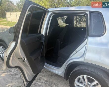 Серый Фольксваген Тигуан, объемом двигателя 1.98 л и пробегом 200 тыс. км за 14000 $, фото 9 на Automoto.ua