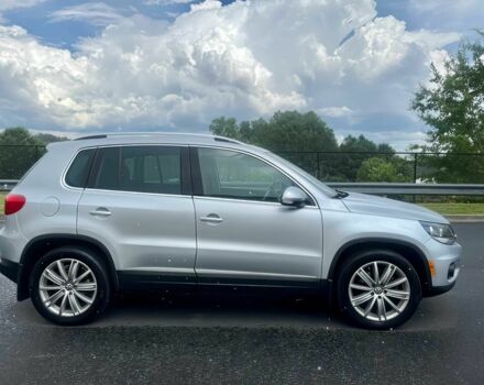 Сірий Фольксваген Тігуан, об'ємом двигуна 2 л та пробігом 88 тис. км за 7200 $, фото 3 на Automoto.ua