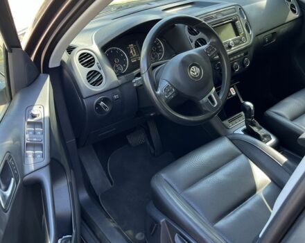 Серый Фольксваген Тигуан, объемом двигателя 2 л и пробегом 182 тыс. км за 13000 $, фото 8 на Automoto.ua