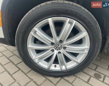 Сірий Фольксваген Тігуан, об'ємом двигуна 1.98 л та пробігом 165 тис. км за 9999 $, фото 12 на Automoto.ua