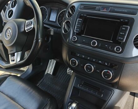 Серый Фольксваген Тигуан, объемом двигателя 2 л и пробегом 104 тыс. км за 11990 $, фото 10 на Automoto.ua