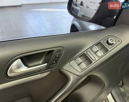 Серый Фольксваген Тигуан, объемом двигателя 2 л и пробегом 156 тыс. км за 12790 $, фото 16 на Automoto.ua