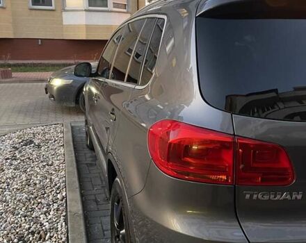 Серый Фольксваген Тигуан, объемом двигателя 1.97 л и пробегом 247 тыс. км за 14500 $, фото 48 на Automoto.ua