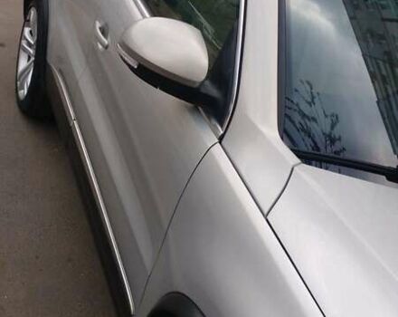 Сірий Фольксваген Тігуан, об'ємом двигуна 2 л та пробігом 165 тис. км за 12200 $, фото 7 на Automoto.ua